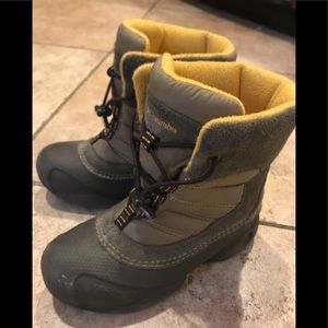 Big boys Columbia Snow Boots